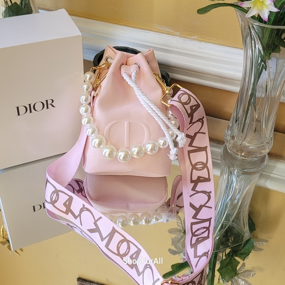 Dior - Picture 4 of 16